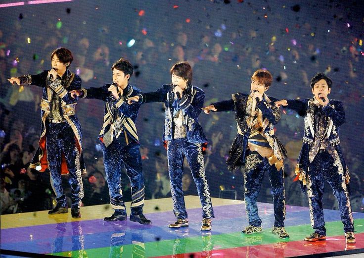 【嵐ファン激怒…顔面がパチモン！】嵐ラストツアーに便乗する悪質なりすましアカウント…AI生成の“偽メンバー写真”がコレ！