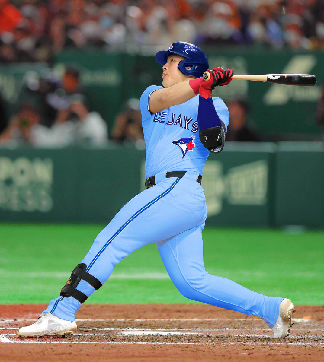 【初の1試合2本塁打！】岡本和真、2打席連続アーチで敵地は沈黙…6号ソロ&7号2ラン！