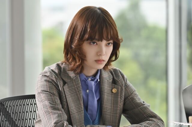 【度々、遅刻欠席する完璧主義者???】平手友梨奈、突然のドラマ降板…相反する完璧主義と遅刻欠席癖に批判！