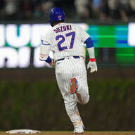 【場外へ…今季第1号！】鈴木誠也、待望の今季初ホームラン…本拠地大歓声の134ｍ場外弾！