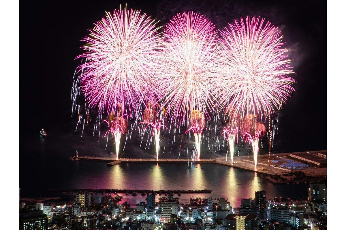 【春の花火】静岡：熱海海上花火大会　開催2025年4月20日・4月28日（日）午後8:20～音と光の洪水＆近い花火