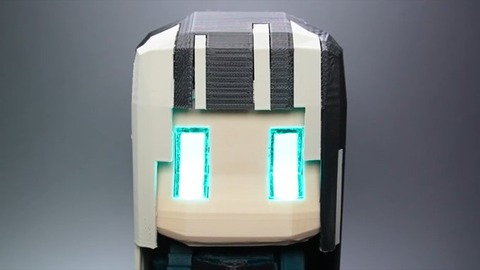 (￣▽￣;)おぉ！ホロライブ・儒烏風亭らでんが「まいたけダンス」を踊るロボを作ってみた！ モーター1つで身体を振りながら腕をぐるぐる、目も光る力作をご覧あれ