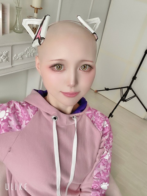 【ホロライブ】ある意味本格的な「ロボ子さん」のコスプレ