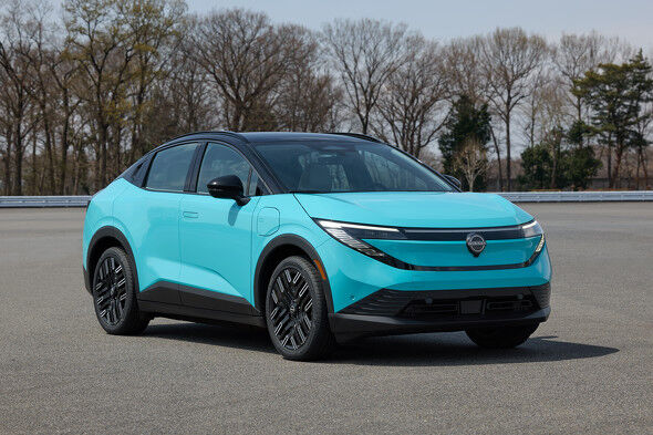 【画像】日産EV「リーフ」全面改良、航続距離1.5倍702キロ…実質430万円から！ネットの反応は？