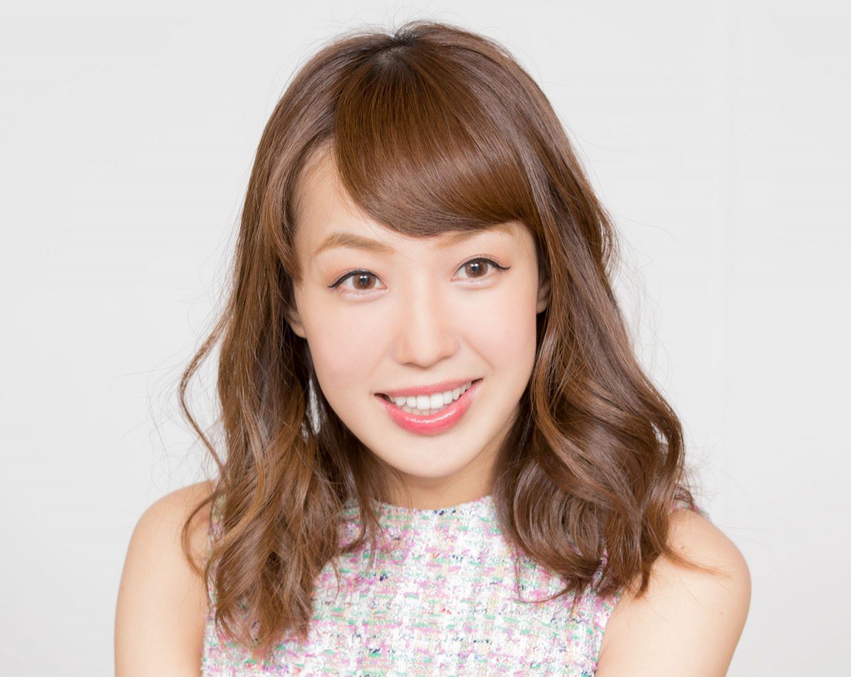大粒の涙「予想してなかったから…」第3子妊娠中の川崎希、出生前診断で「陽性」だったと告白