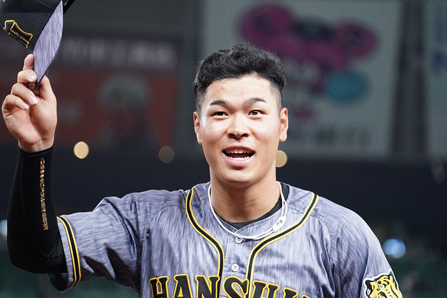 「WBC後に米国に居座る」という荒技も取りざた　阪神・佐藤輝と球団のチキンレースはどうなるのか