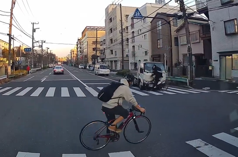 【動画】この事故、マジでどっちが悪いかわかる？ｗｗｗｗｗｗｗｗｗｗｗｗｗｗｗｗ