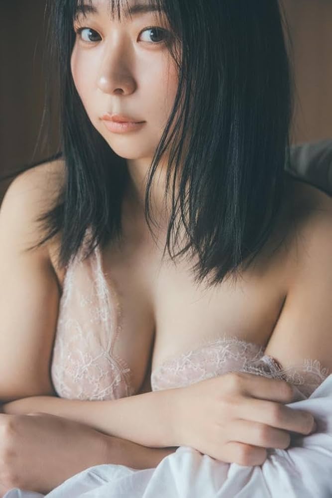 【画像】アンゴラ村長にキンタロー。写真集バカ売れ　女芸人はなぜ「脱ぎたがる」ようになったのか