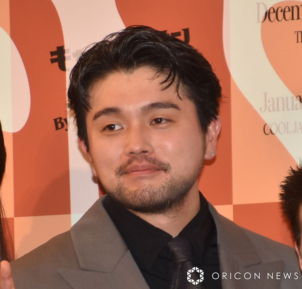 King Gnu井口理　ライブ中の“客の熱唱”肯定でファン猛反発「ずっと歌われるの地獄」賛否の声