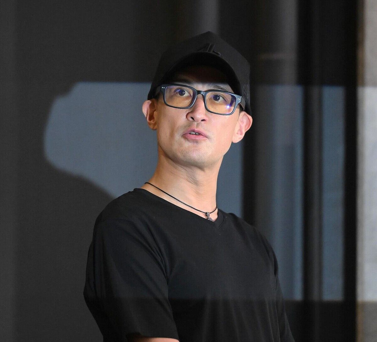 【神対応】松岡昌宏、取材陣に自ら歩み寄り国分問題＆解散、質問尽きるまで対応→自然と拍手沸く