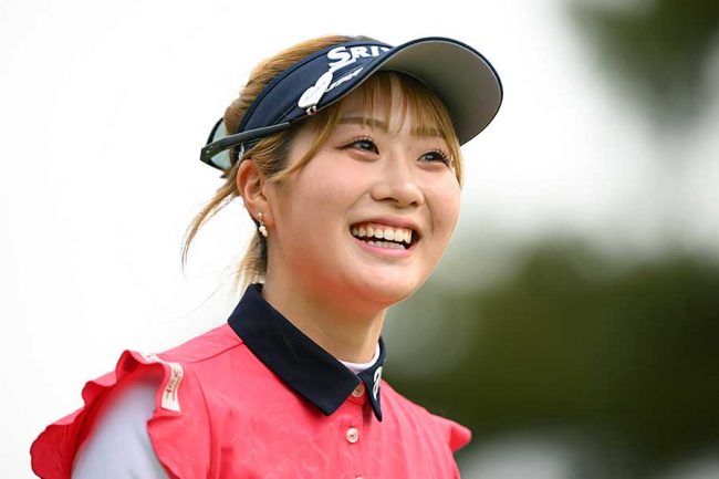 【文春】スクープ撮！　超人気ゴルファー・都玲華  “30歳上”石井忍コーチと路上レッスン禁断愛