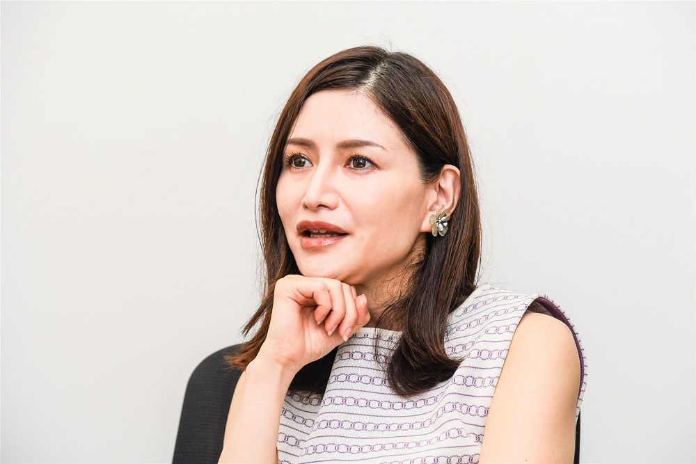 「いけないんだっけ？」山口真由氏が困惑、電車内ドア付近でメールしてたら男性から注意され疑問