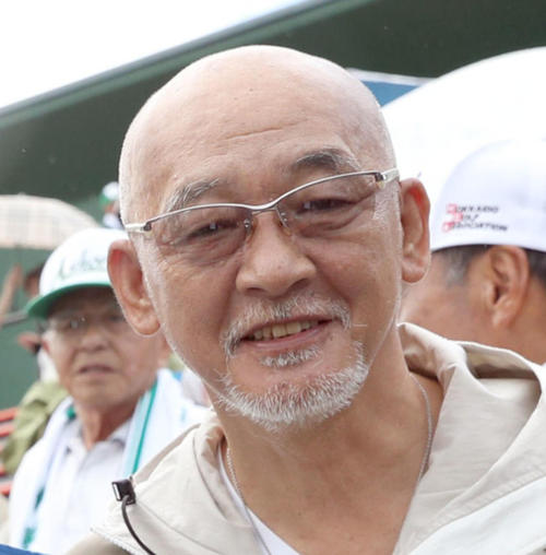 松山千春、公明党離脱に言及「歌ってる場合じゃない」越谷ライブで政治発言ww