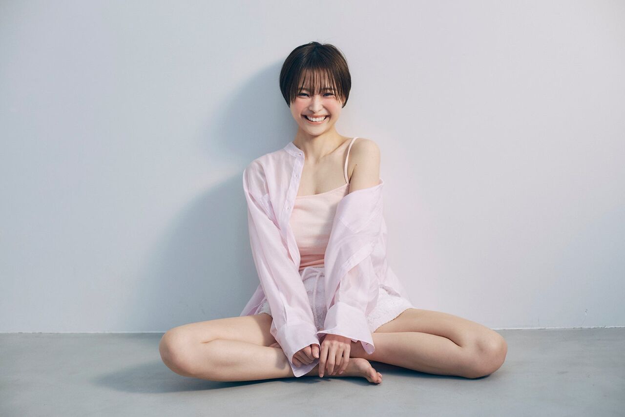 元フジ渡邊渚、美背中＆激細ウエスト“丸出し”ショットwww