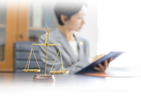 盗撮で業務停止中の弁護士、処分期間中に業務継続！
