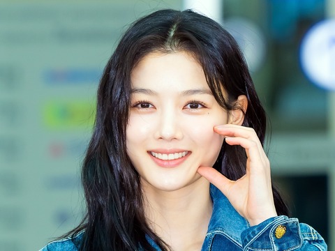 【仰天】主演女優に疑惑も…北海道ロケの『隠し味にはロマンス』！