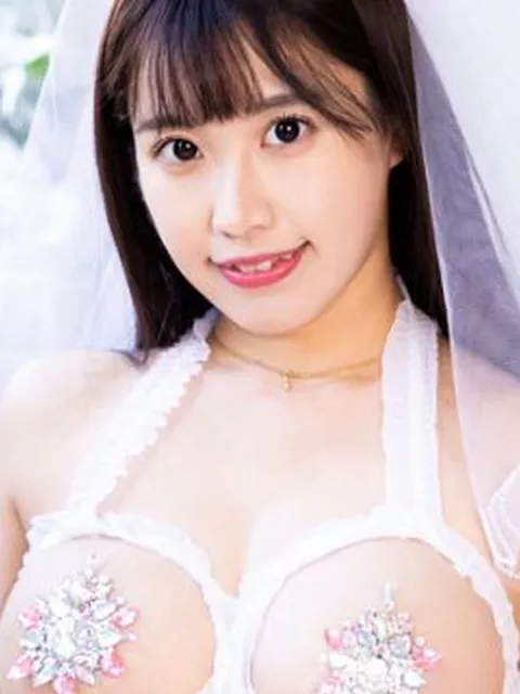 星川沙羅さん画像集351枚【セミヌード】