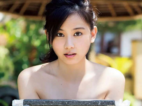 伊藤優衣さん画像集232枚【水着】