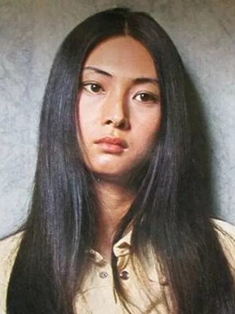 梶芽衣子さん画像集28枚【ヌード】