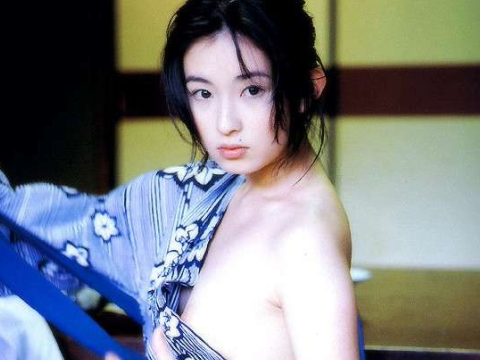 菅野美寿紀さん画像集122枚【ヌード】