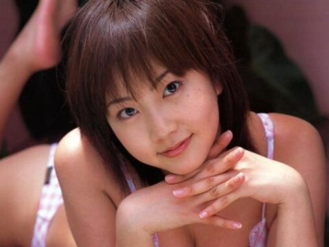 木南晴夏さん画像集35枚【水着】