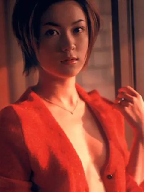 小嶺麗奈さん画像集47枚【ヌード】