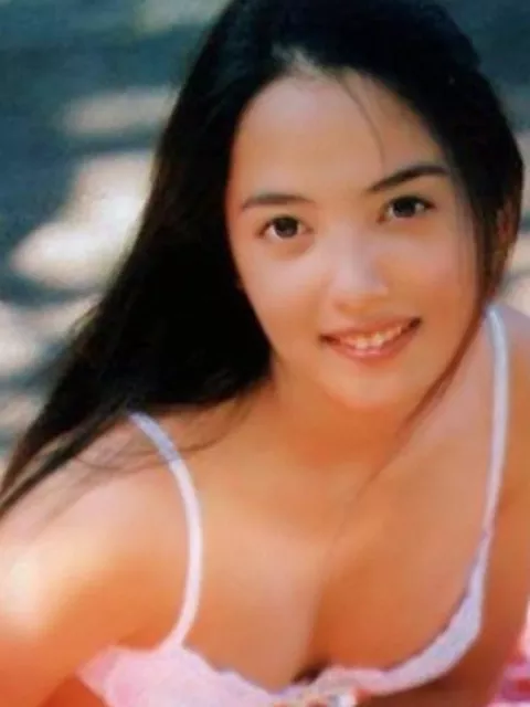 中山エミリさん画像集45枚【水着】