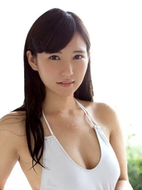 篠崎ももさん画像集97枚【ヌード】