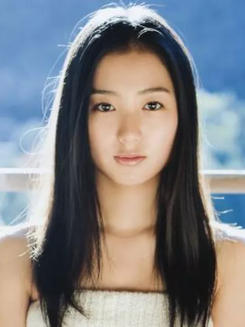 高田里穂さん画像集427枚【セミヌード】