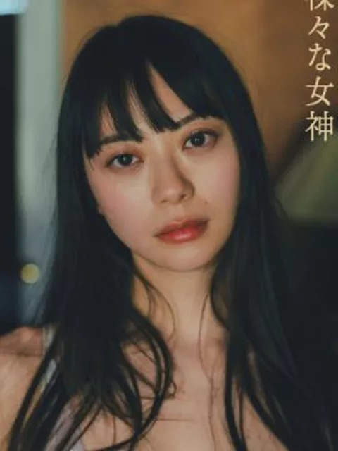 山下リオさん画像集42枚【セミヌード】