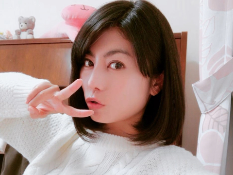 芳野友美さん画像集415枚【セミヌード】