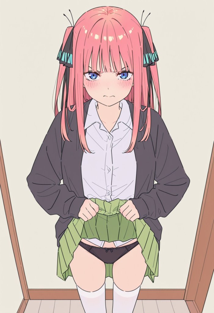 【画像】中野二乃に嫌な顔されながらエチチなおぱんつ見せてもらうエロ画像