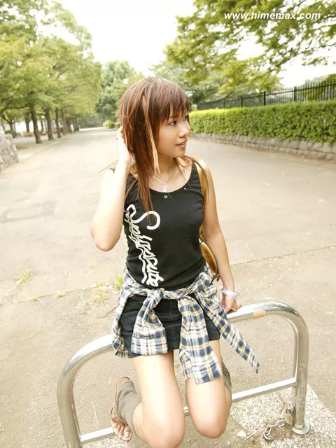 『 moe 』 素人ハメ撮り 動画　fanzaレビュー