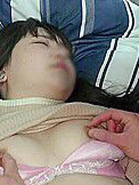 【昏睡レイプ】むっちり太もも♡ハリのあるスベスベ肌♡可愛い地下アイドルを好き放題やっちゃう鬼畜男！ 