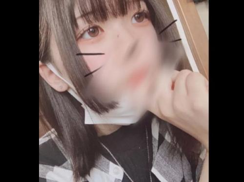 【裏垢女子】童顔美人お嬢さんが美乳丸出しムチムチ美ボディのヌード自撮りをSNSで限定公開中！