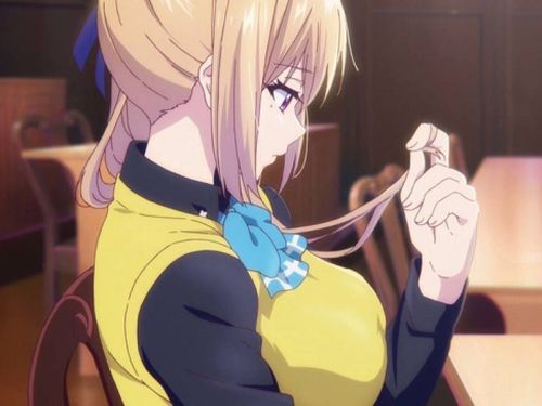 【画像】京アニ作品の女キャラ、身体つきがエロすぎる