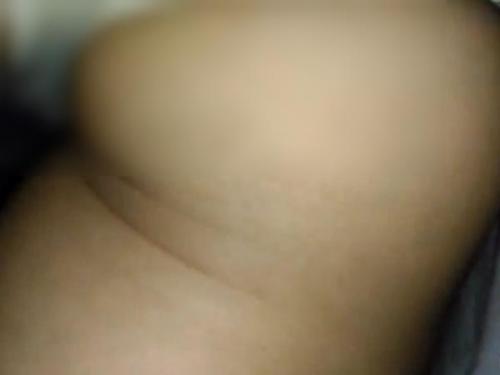 【HQ盗撮動画】丸みが素晴らしい美尻！某イベント会場で人ごみに紛れてオタク系美女を禁断の捲りパンチラで隠し撮り！