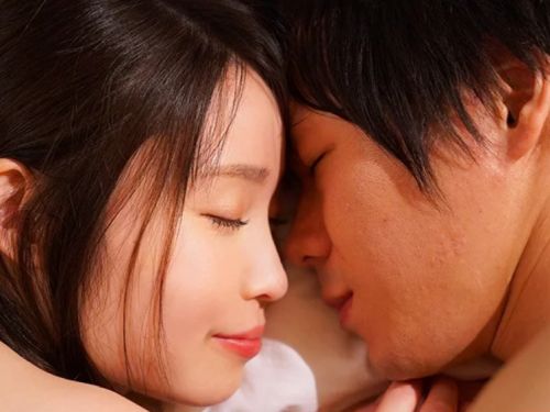 【夢乃あいか】友達の彼女である巨乳美人と内緒で貪り合った３日間のセックス体験！