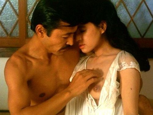 阿木燿子（女優濡れ場）映画「化身」大胆な脱ぎっぷりを見せる貴重な全裸ヌード映像。（※動画あり）