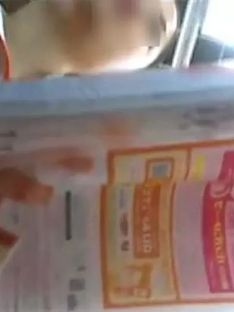 【盗撮】家電量販店のコスプレユニの美人ショップ店員の接客中にパンチラを無断で逆さ撮り攻略！！