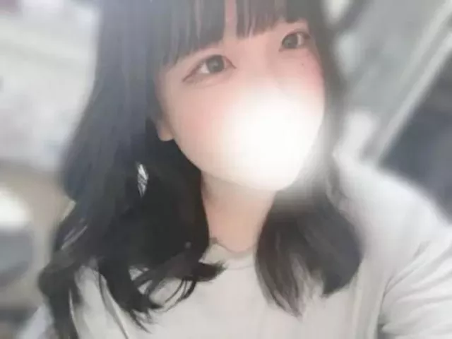 【素人SNS】23歳女子がむっちむちボディの全裸おま●こディルドオナニー自撮り！