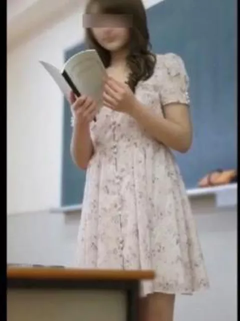 【盗撮】清楚系セクシー美人の激カワ美人教師のパンチラを教室で隠し撮りした映像が拡散！