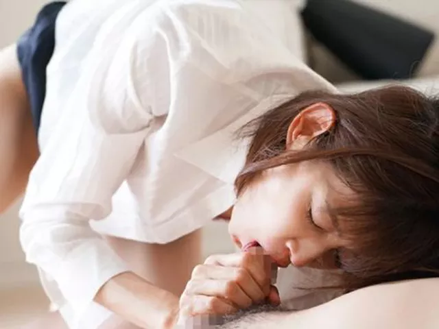 【もちづきる美】仕事に疲れていた美熟女の子宮の疼きを埋めたのは中途採用の部下の肉棒だった！