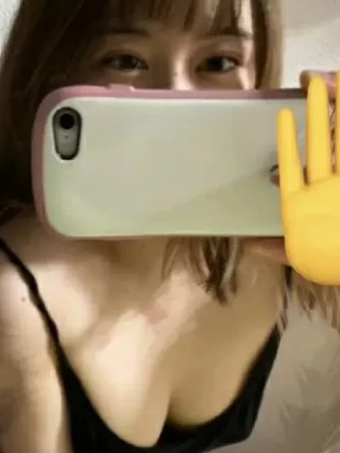 【裏垢女子】ムッチリ激カワお姉さんが投稿する巨乳もみもみ自撮りヌードが毎回の如くオカズ過ぎるｗｗｗ