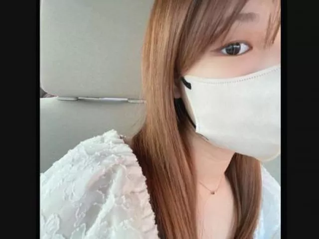 【自撮り女子】ギャップ萌え♡清純ルックスのスレンダー美少女が肉便器感満載の猥褻美乳ヌードを投下ｗｗｗ