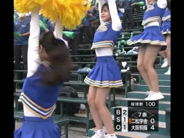 【パンチラ放送事故】TV中継がやらかし！甲子園球場のJKチアリーダーの美少女のパンティ映り込みｗｗｗ