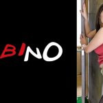 同窓会で再会したクラスメイトひかるちゃん。性欲持て余し気味の人妻にミニスカパンチラで誘宴会場の廊下や隣の部屋でヤッちゃった 紺野ひかる