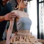 ゲスおやじの粘着マッサージで乳首イキするほど敏感なカラダに開発されてしまったワタシ。 桃乃木かな